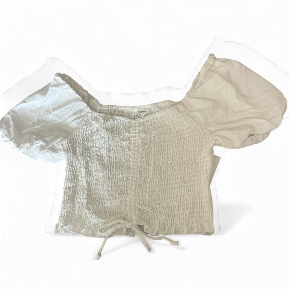 NWT Kirious cropped gathered white puffy sleeve white blouse M